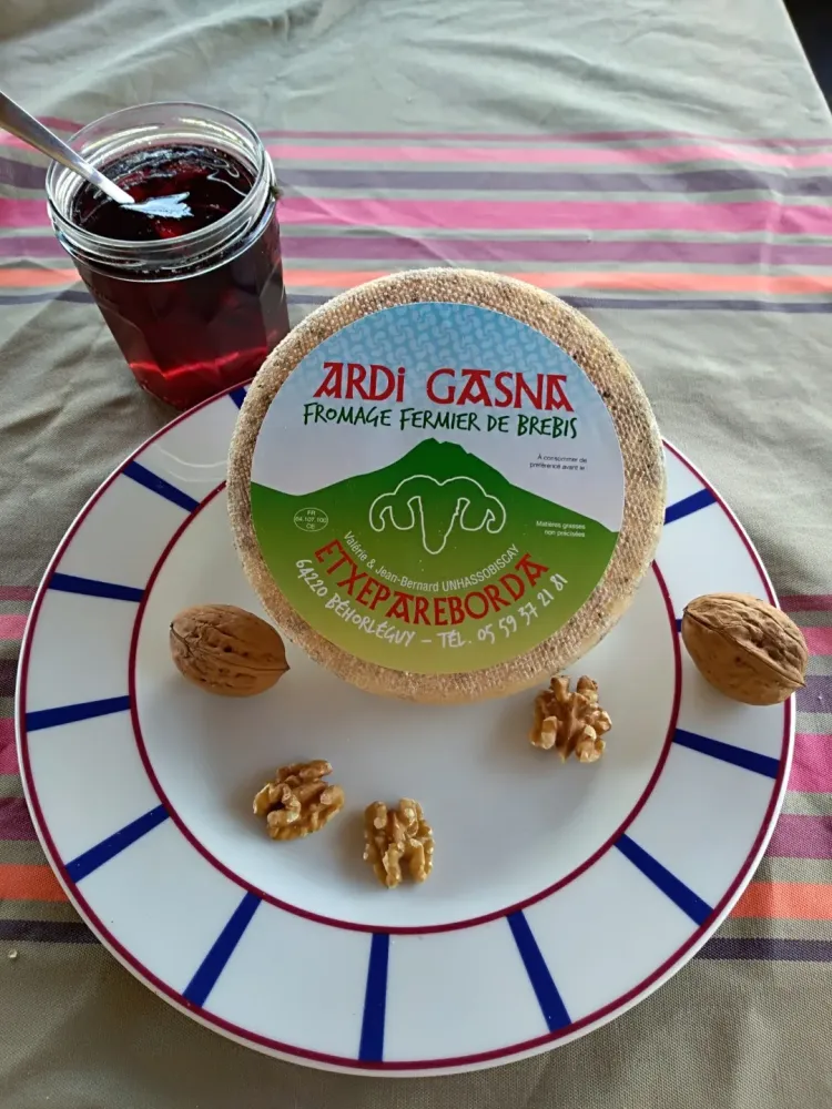 Ardi-Gasna près de Hosta